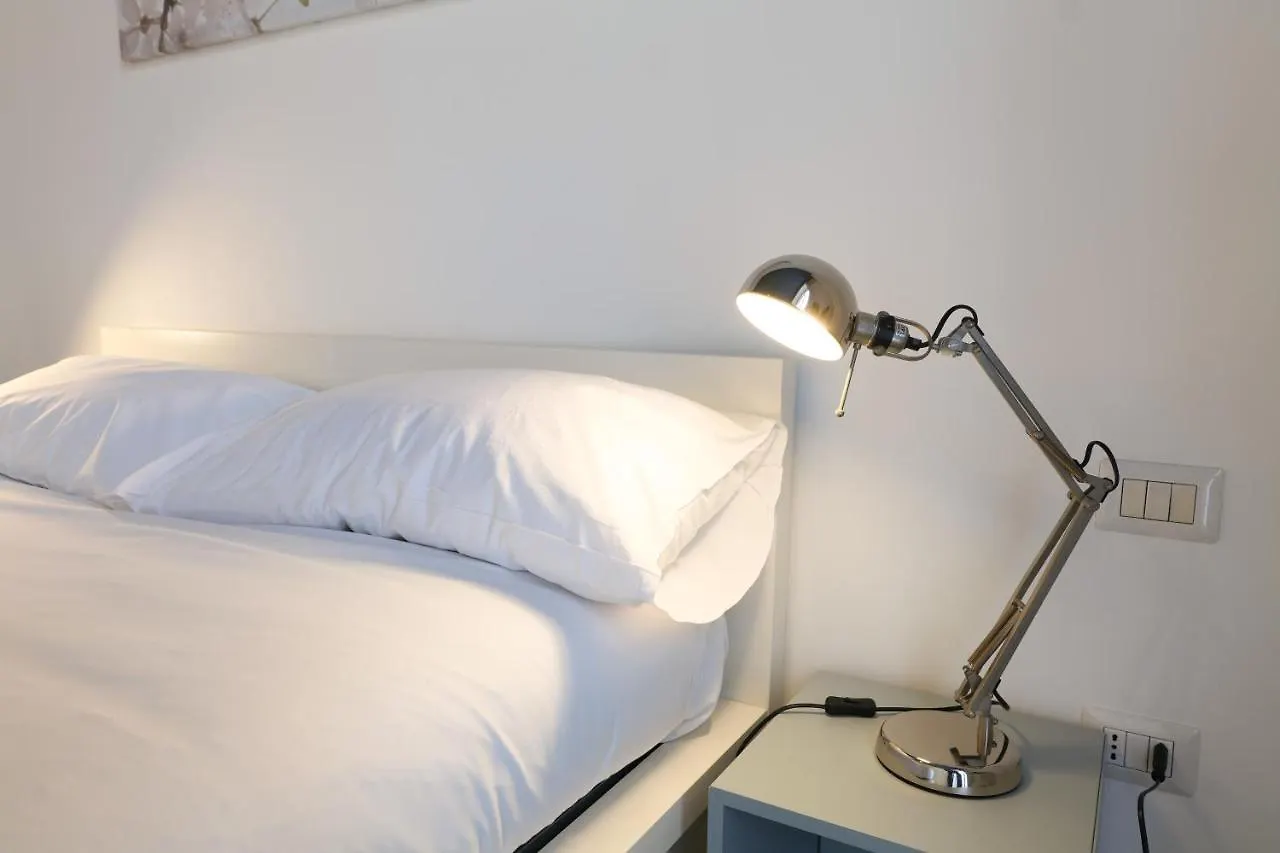 Primopiano - Giacosa Apartment Milan Italy