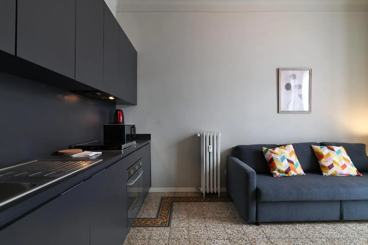 Primopiano - Giacosa Apartment Milan 0*,